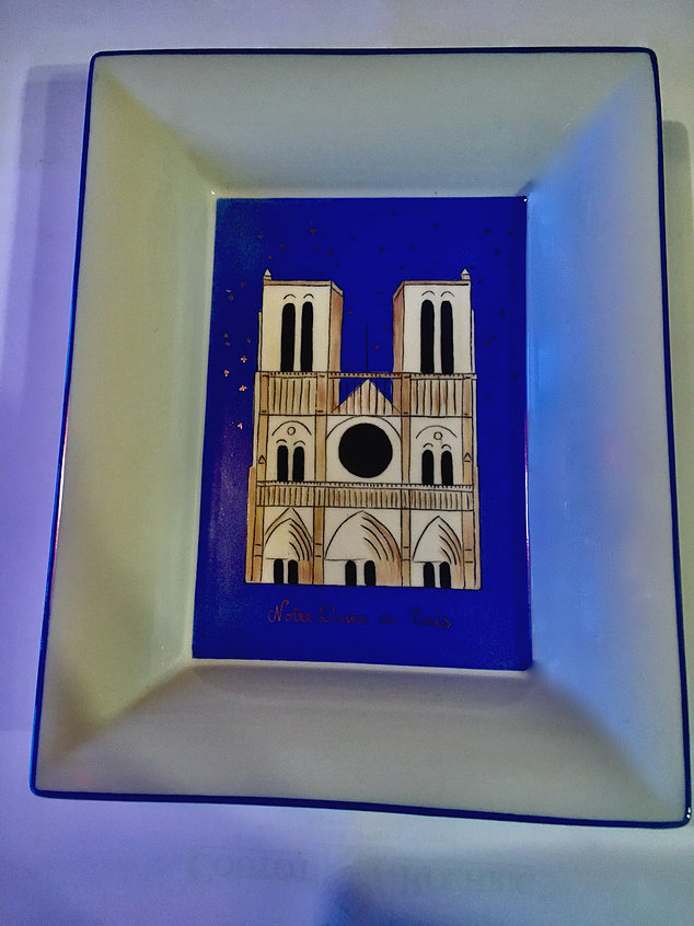 Grand vide poche de Notre-Dame de Paris